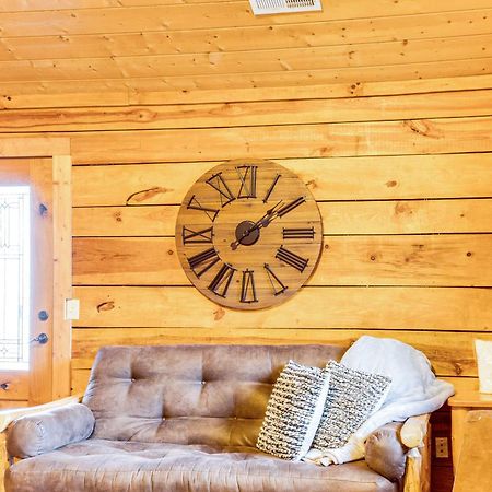 Spacious Gatlinburg Cabin With Hot Tub And Game Room! Buitenkant foto