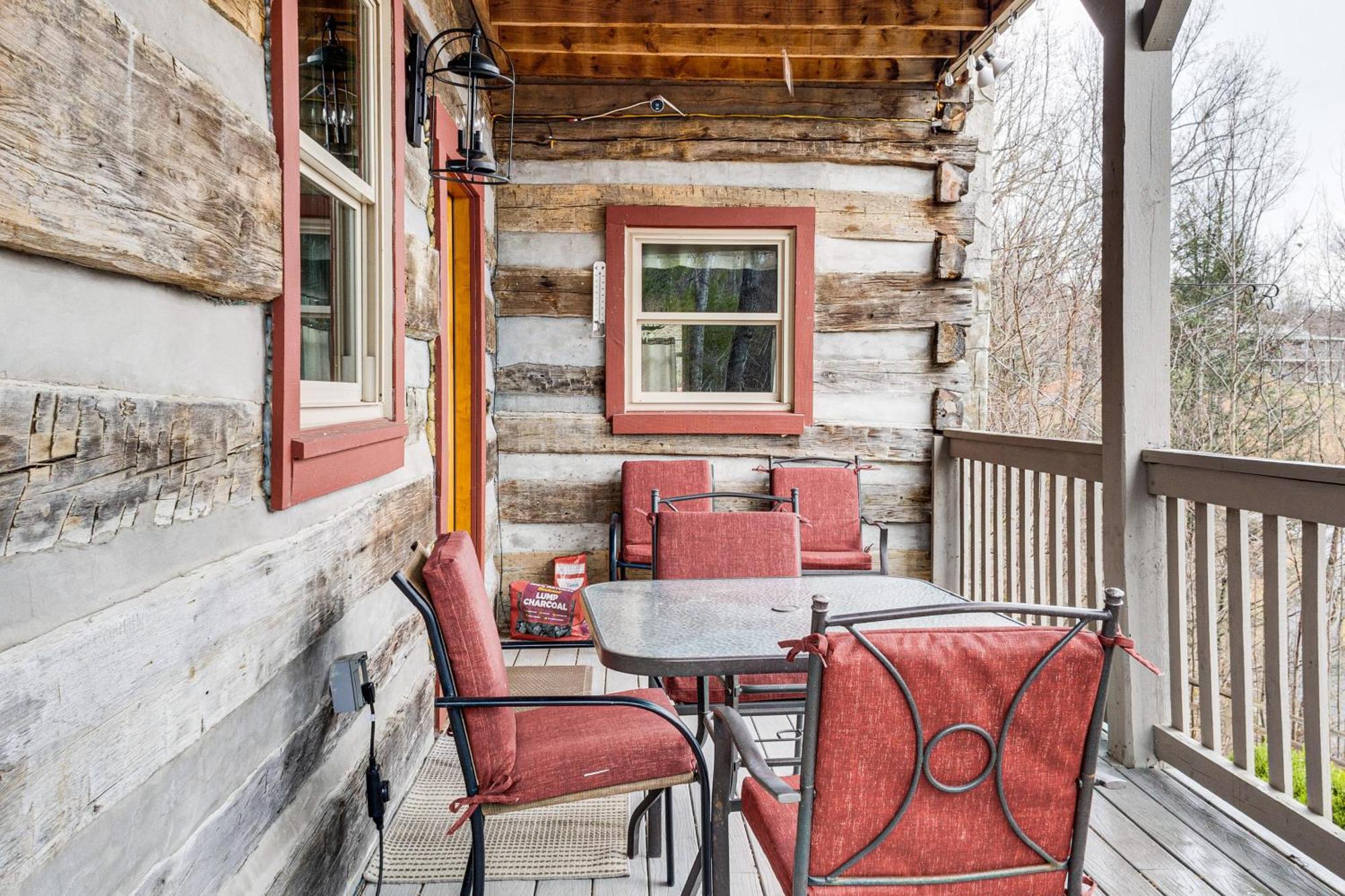 Spacious Gatlinburg Cabin With Hot Tub And Game Room! Buitenkant foto
