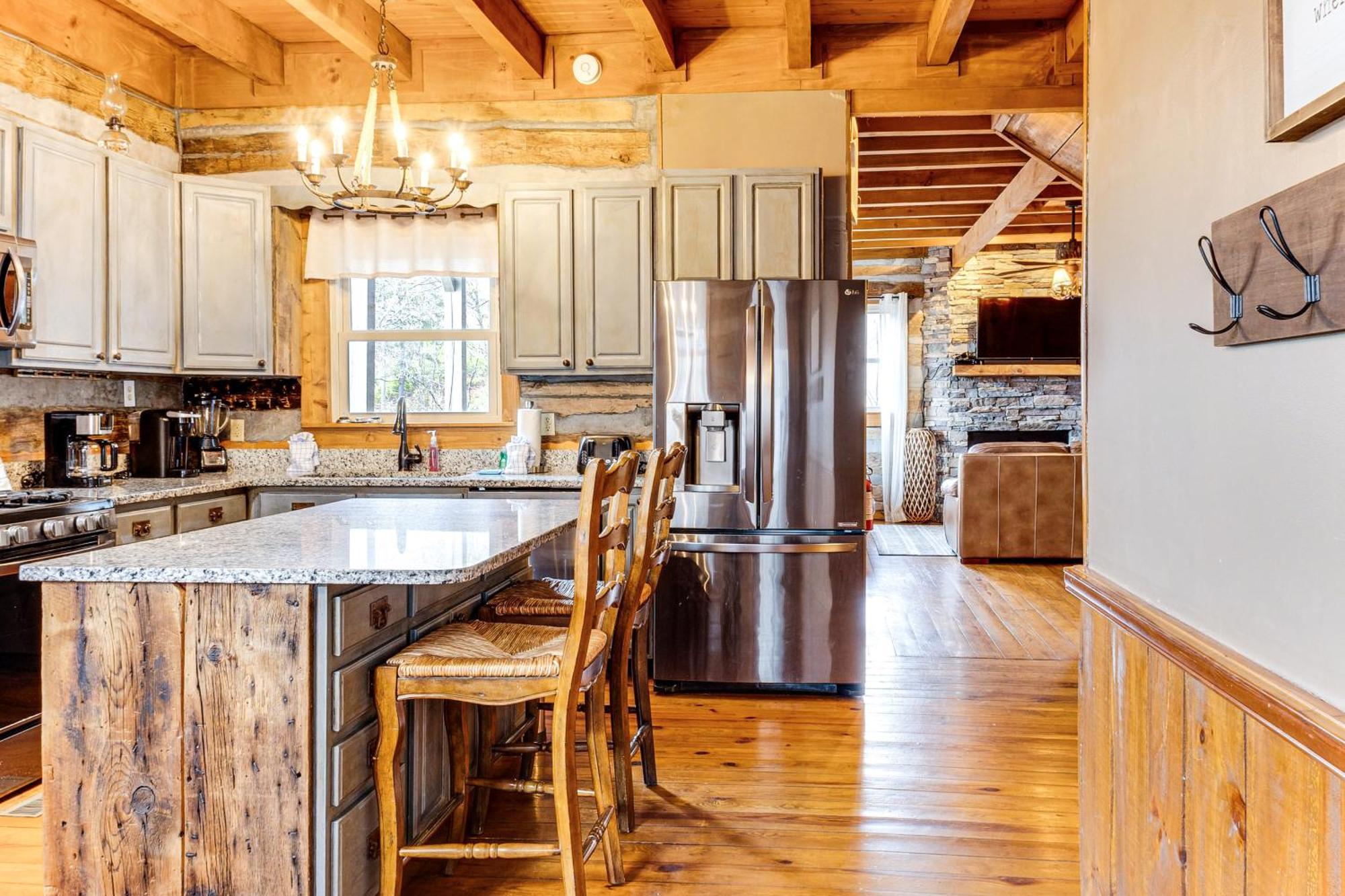 Spacious Gatlinburg Cabin With Hot Tub And Game Room! Buitenkant foto